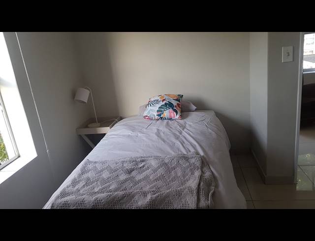 2 bed property to rent in LA COLLINE